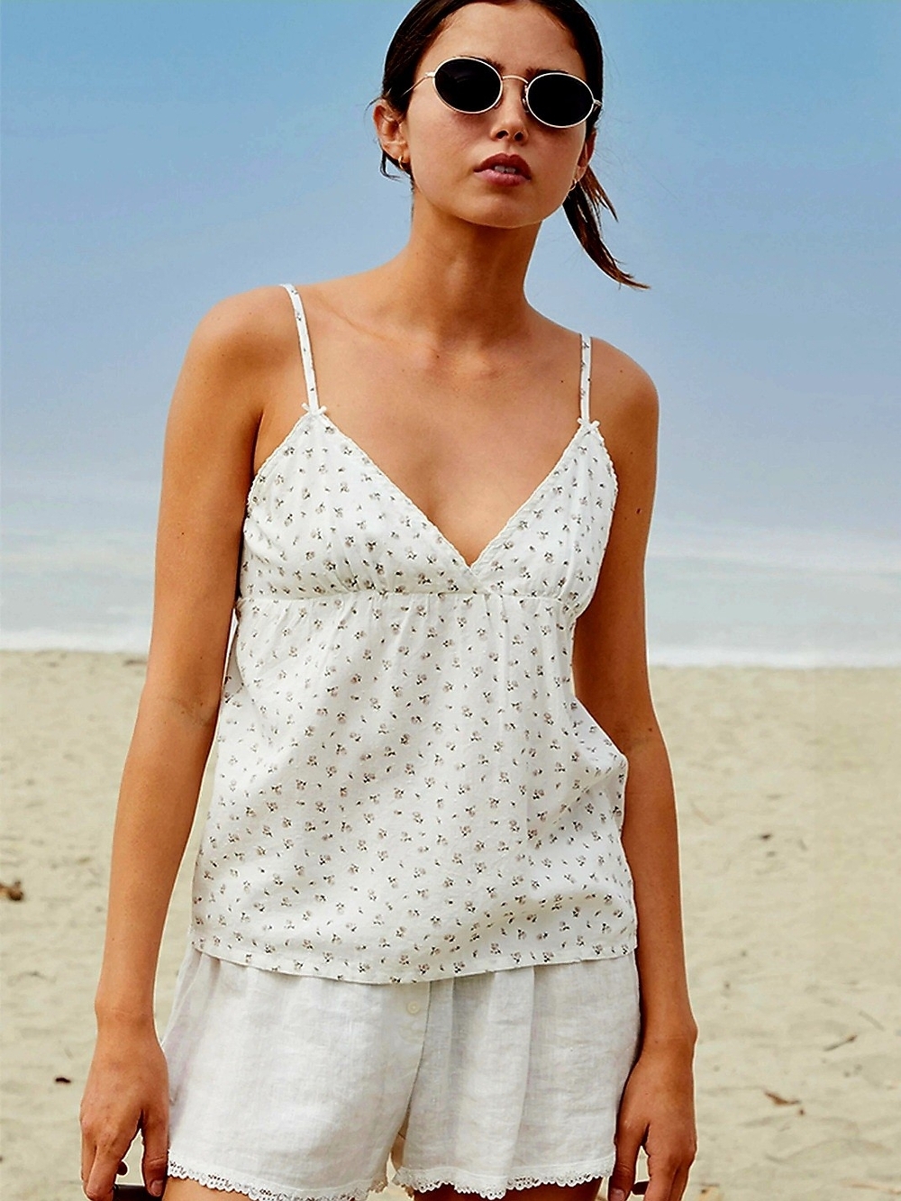 PacSun John Galt White Floral Low V-Neck Spaghetti Strap Tank SMALL